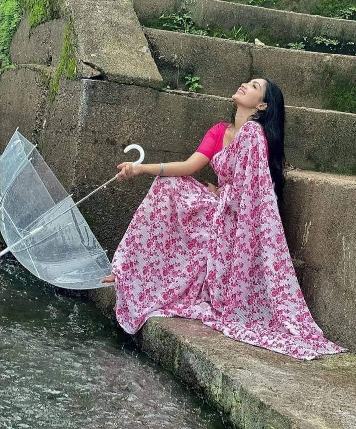 "मौसम गजब हुआ रे"(कविता)